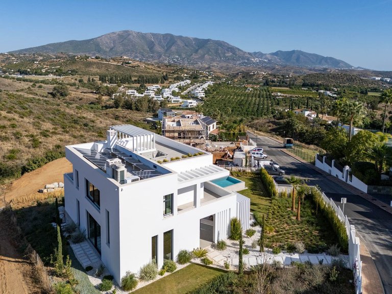 Villa for Sale in La Cala Golf, Malaga 45