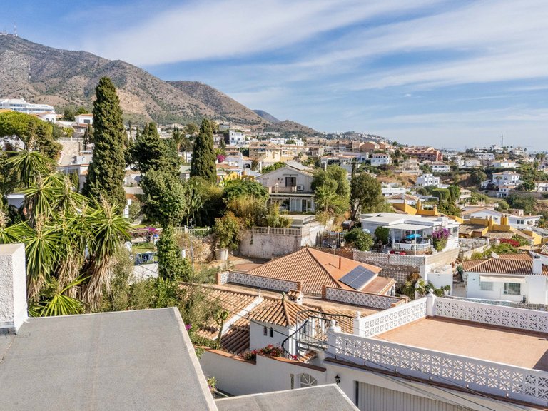 Villa for  in Fuengirola, Malaga 10