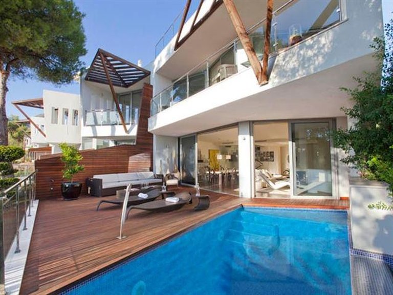 Villa for Sale in Marbella, Malaga 1