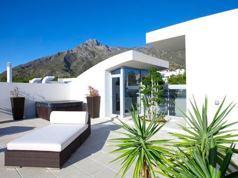 Villa for Sale in Marbella, Malaga 17
