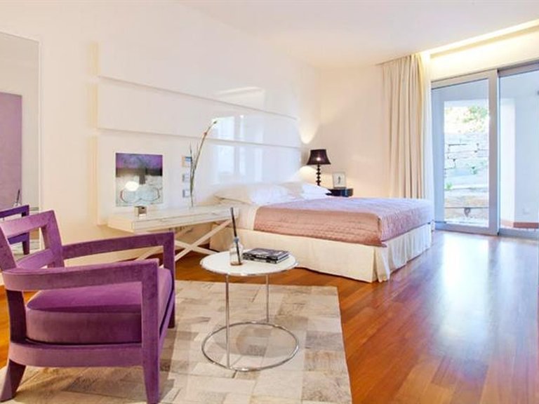 Villa for Sale in Marbella, Malaga 8