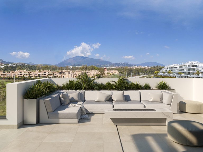 Town House for Sale in Atalaya, Malaga 9