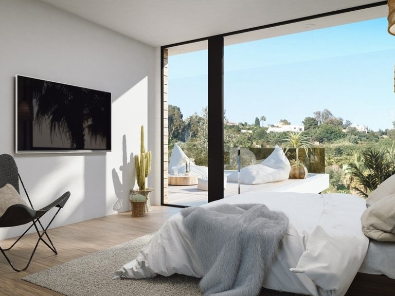 Villa for Sale in New Golden Mile, Malaga 5
