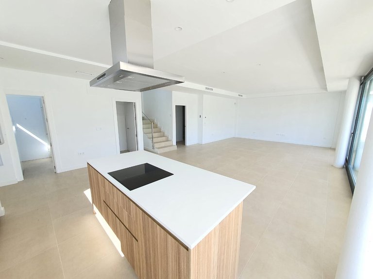 Villa for Sale in La Duquesa, Malaga 12