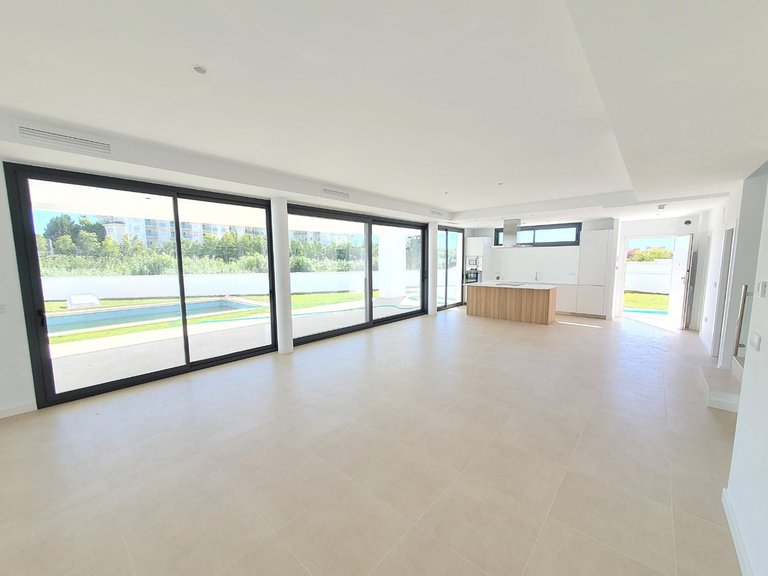 Villa for  in La Duquesa, Malaga 19