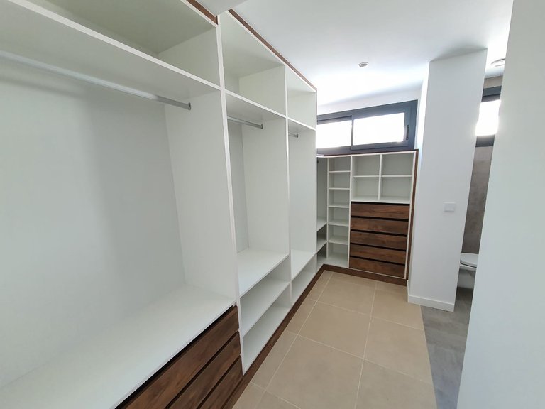 Villa for Sale in La Duquesa, Malaga 23