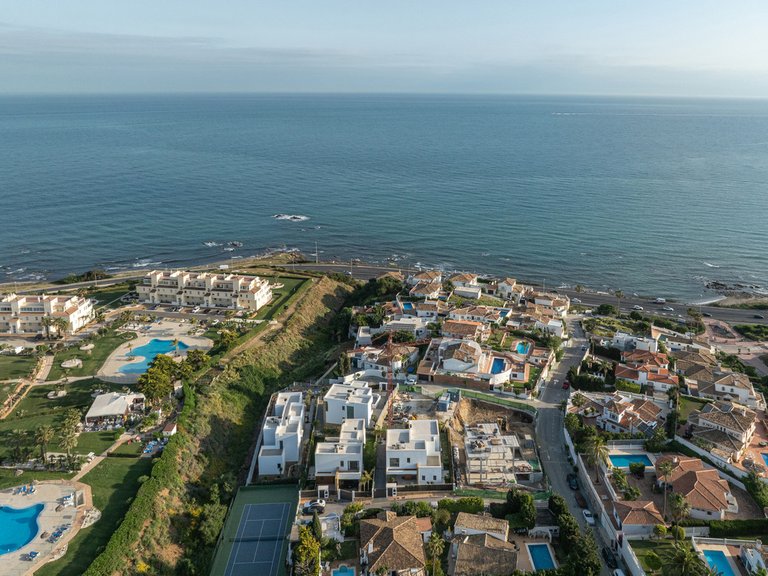 Villa for Sale in Mijas Costa, Malaga 36