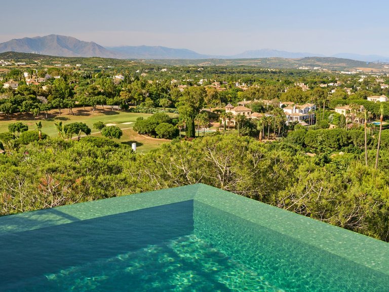 Villa for Sale in Sotogrande, Cadiz 2