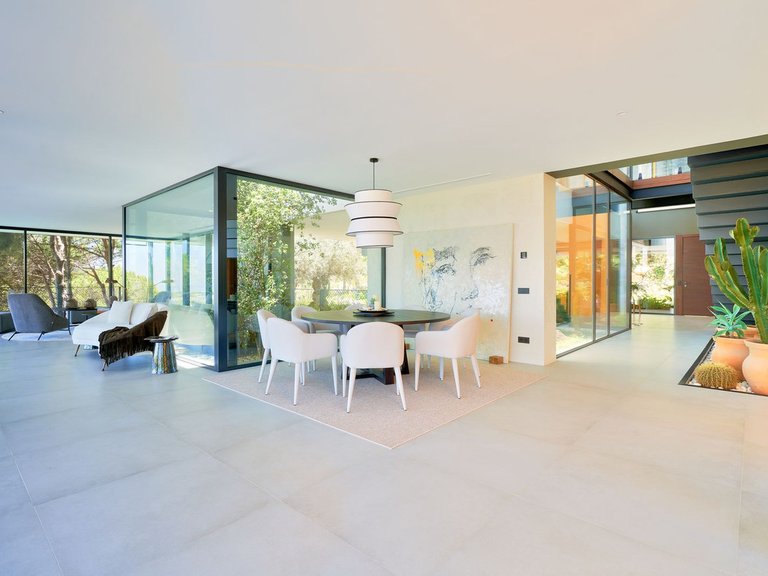 Villa for Sale in Sotogrande, Cadiz 5