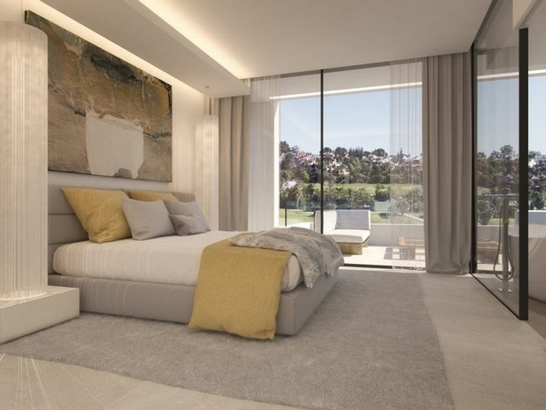 Villa for Sale in New Golden Mile, Malaga 10