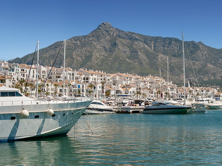 Penthouse for Sale in San Pedro De Alcántara, Malaga 24
