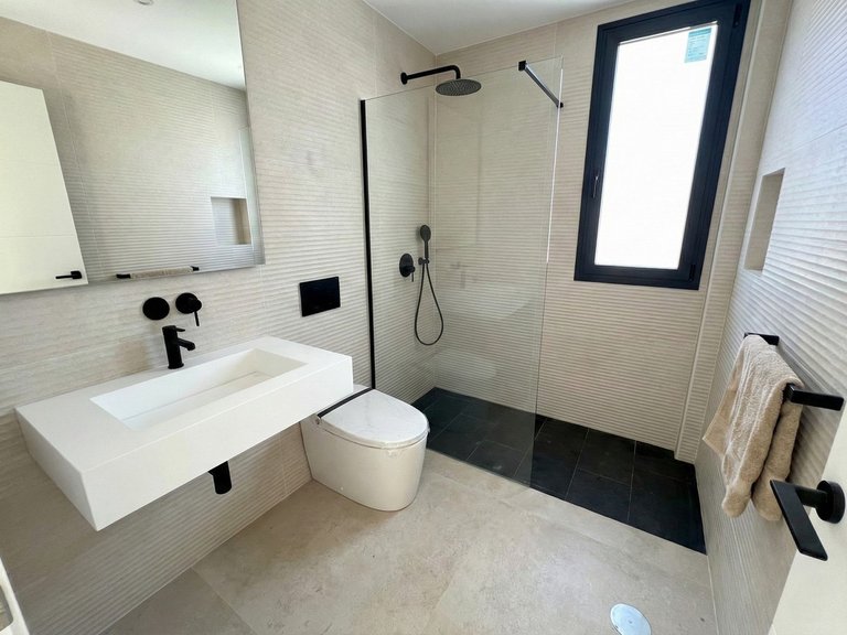 Villa for Sale in El Chaparral, Malaga 9