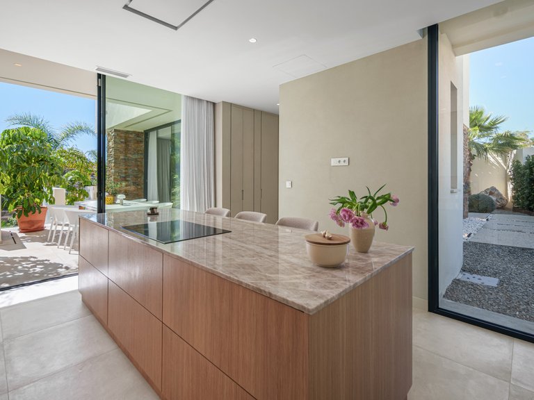 Villa for Sale in Estepona, Malaga 30