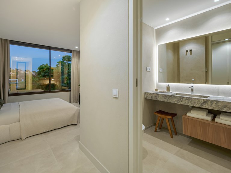 Villa for Sale in Estepona, Malaga 35