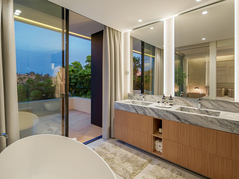 Villa for Sale in Estepona, Malaga 37