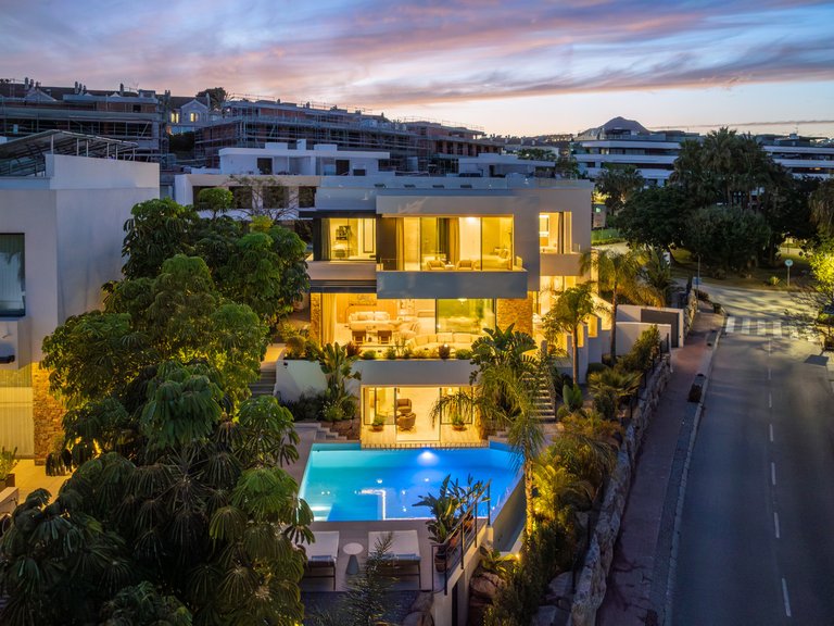 Villa for Sale in Estepona, Malaga 40