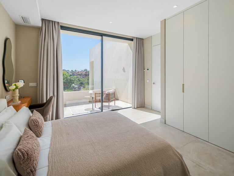 Villa for Sale in Estepona, Malaga 45