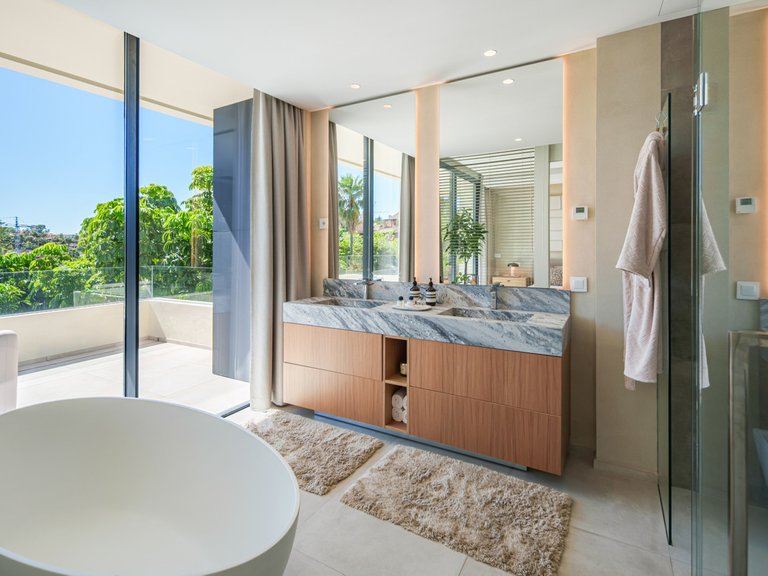 Villa for Sale in Estepona, Malaga 50