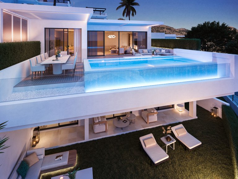 Villa for Sale in Benalmadena, Malaga 1