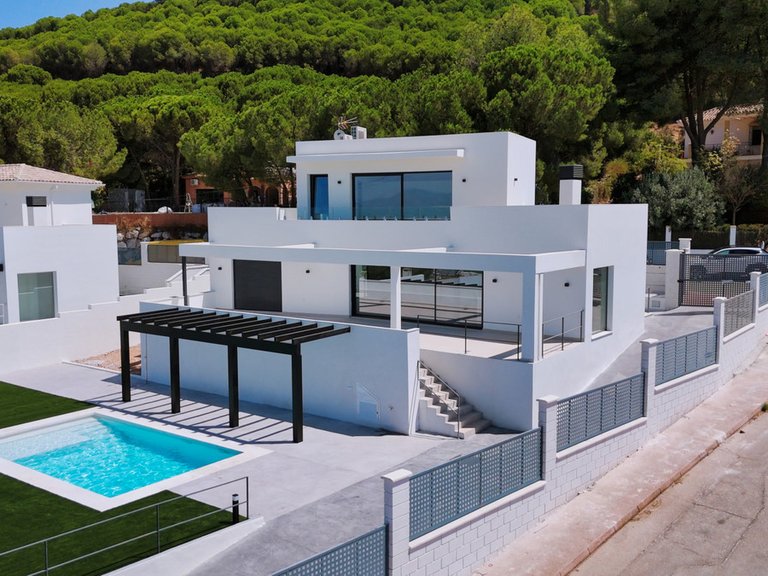 Villa for Sale in Alhaurín De La Torre, Malaga 48