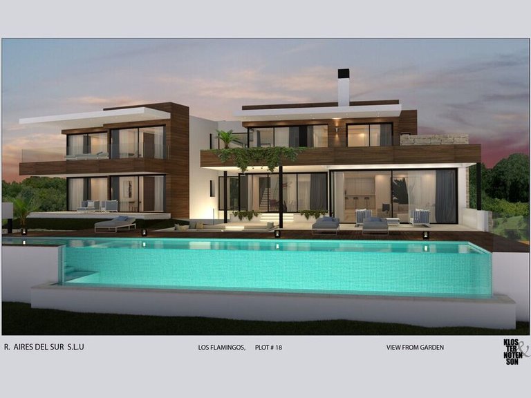 Villa for Sale in Los Flamingos, Malaga 1