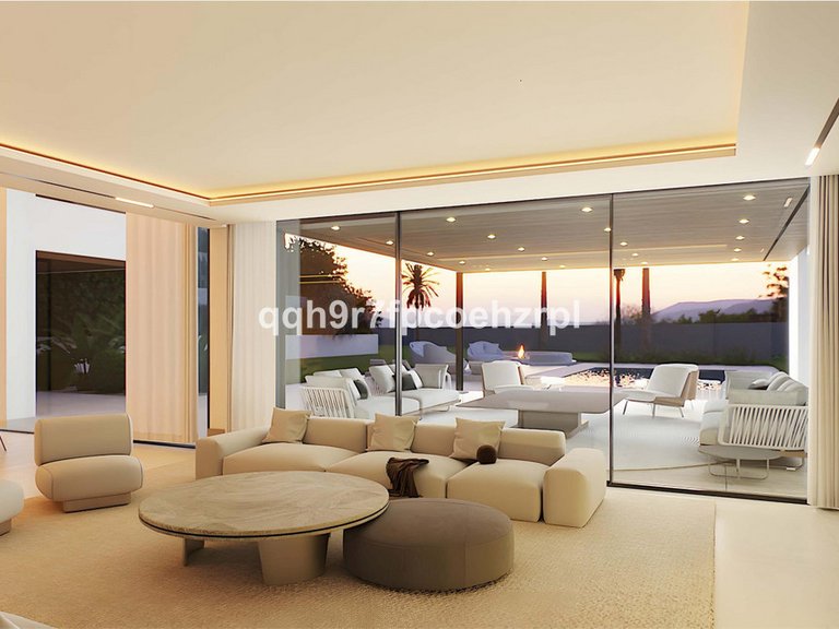 Villa for Sale in Elviria, Malaga 4