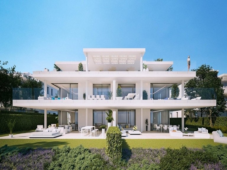 Apartment for Sale in New Golden Mile, Malaga 1