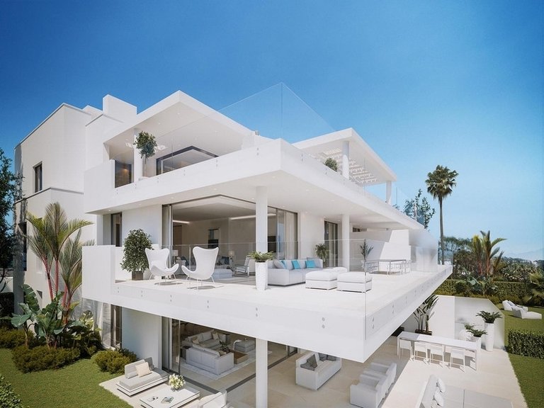 Apartment for Sale in New Golden Mile, Malaga 2