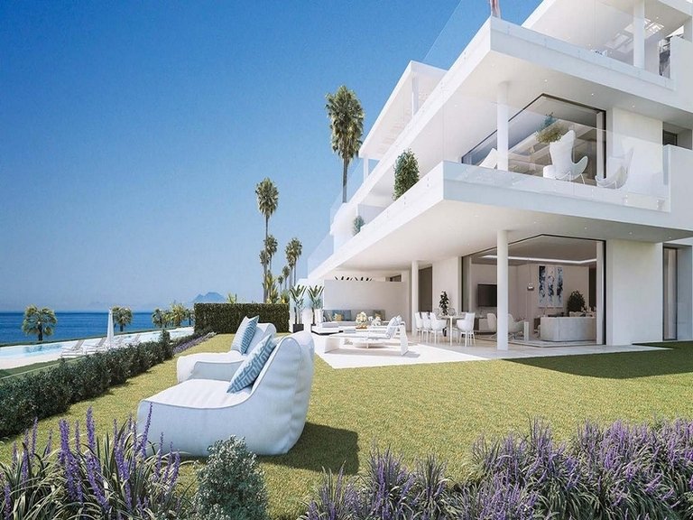 Apartment for Sale in New Golden Mile, Malaga 4