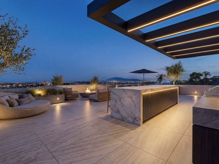 Villa for Sale in New Golden Mile, Malaga 13