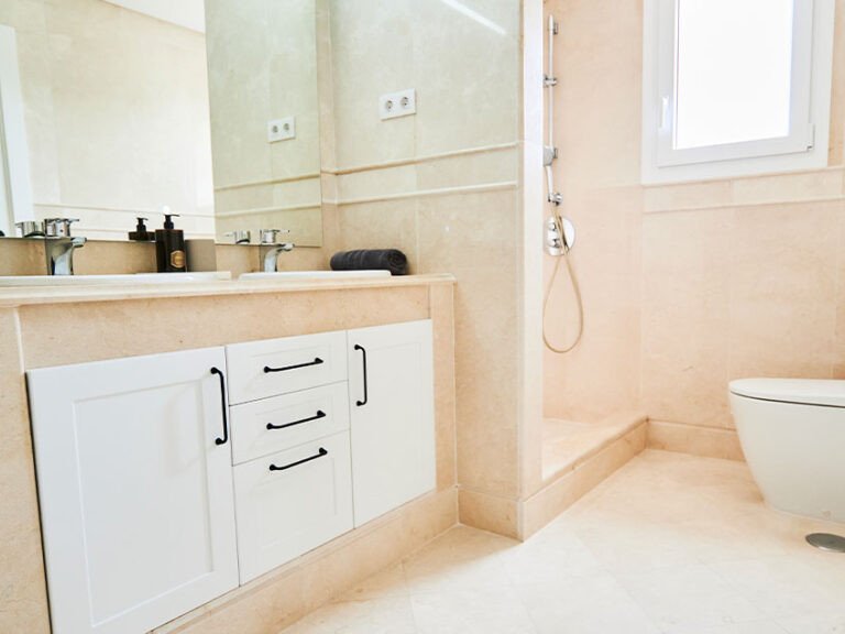 Apartment for Sale in Marbella, Malaga 11