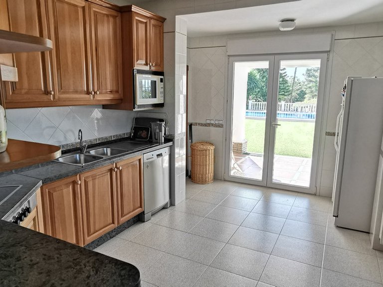 Villa for Sale in Estepona, Malaga 22