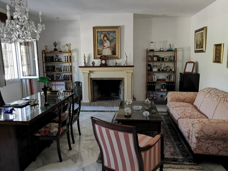 Villa for Sale in Estepona, Malaga 32
