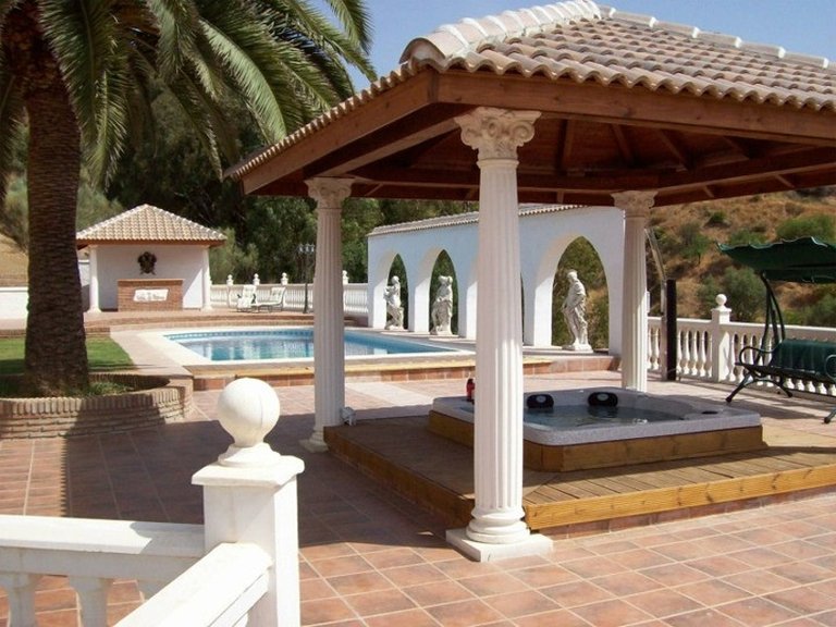 Villa for Sale in Inland Alhaurin El Grande, Malaga 4