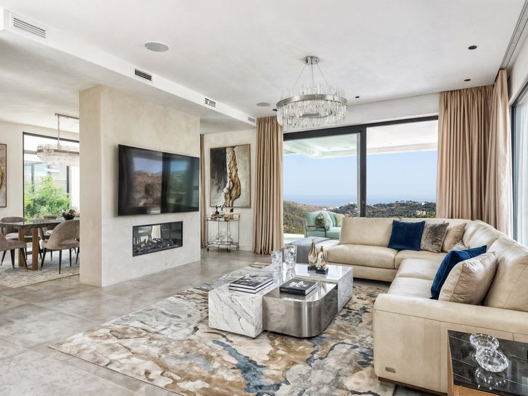 Villa for Sale in Benahavís, Malaga 2