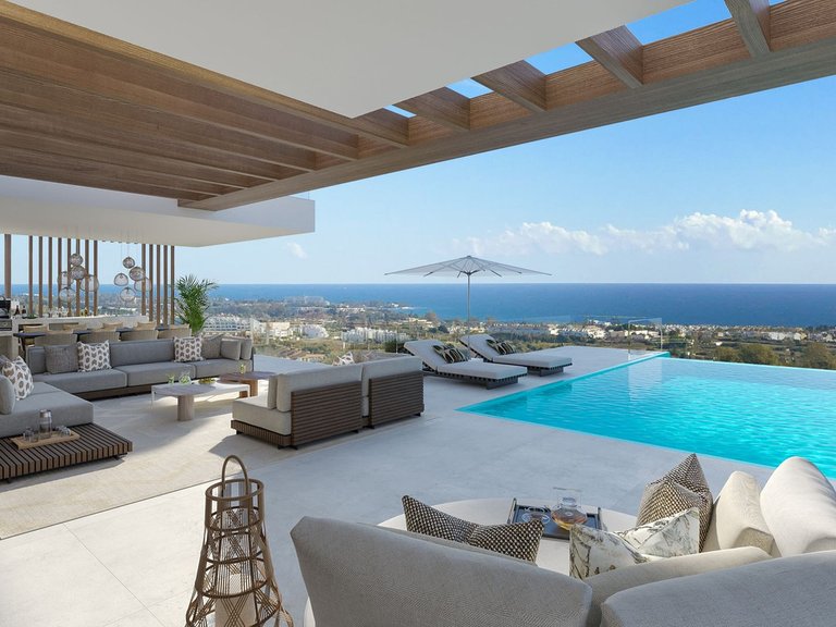 Villa for Sale in El Paraiso, Malaga 2
