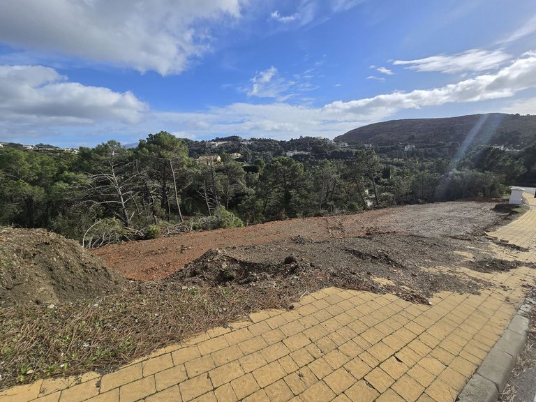 Plot for Sale in Costa del Sol, Benahavís, Malaga 2