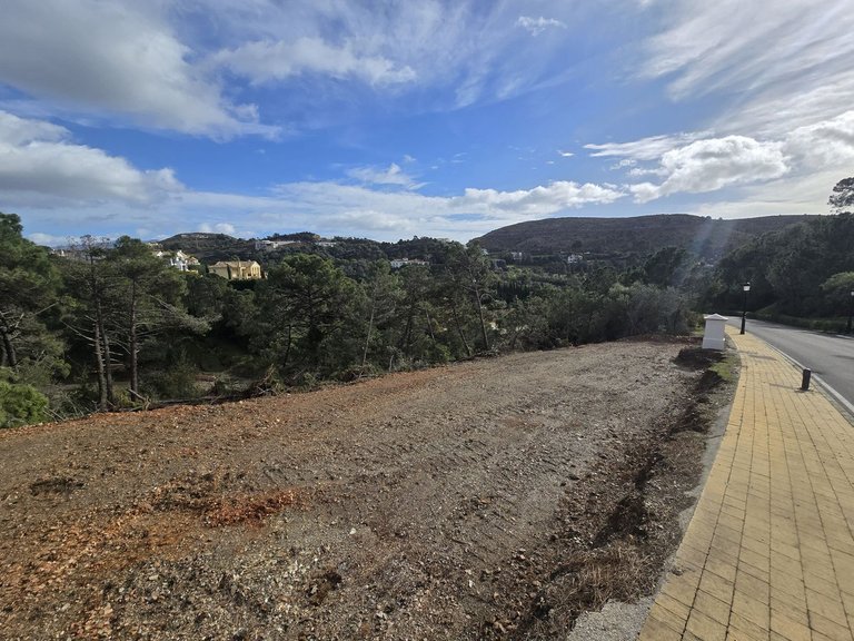 Plot for Sale in Costa del Sol, Benahavís, Malaga 5