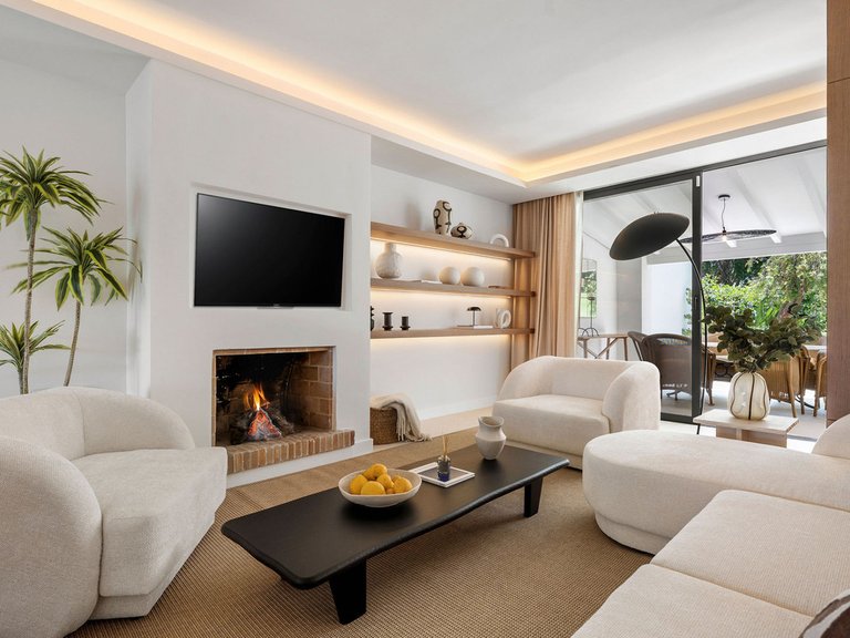 Town House for Sale in Nueva Andalucía, Malaga 2