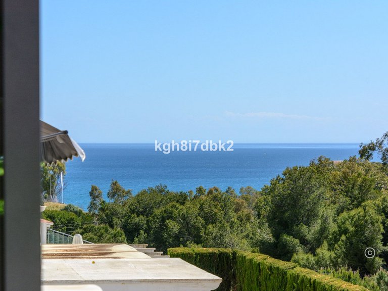 Apartment for Sale in Benalmadena, Malaga 1