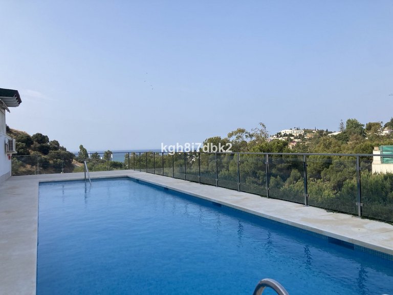 Apartment for Sale in Benalmadena, Malaga 16