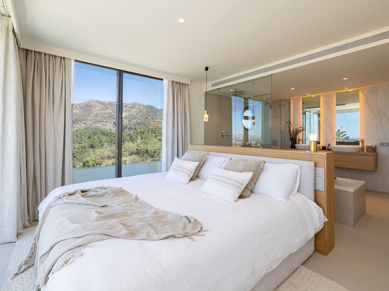 Apartment for Sale in Costa del Sol Fuengirola, Malaga 2