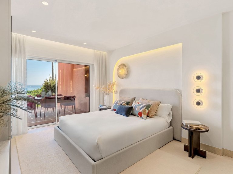 Apartment for Sale in New Golden Mile, Malaga 18