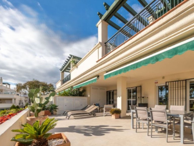 Apartment for Sale in Nueva Andalucía, Malaga 12