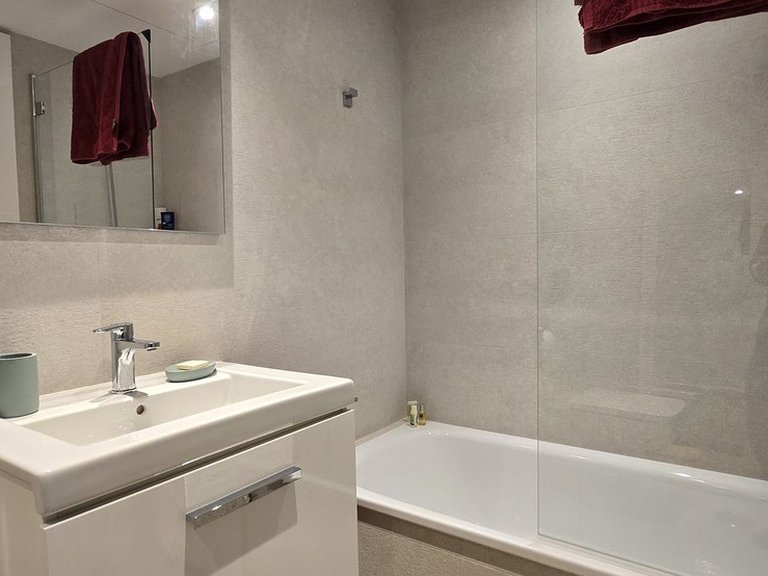 Apartment for Sale in Nueva Andalucía, Malaga 21