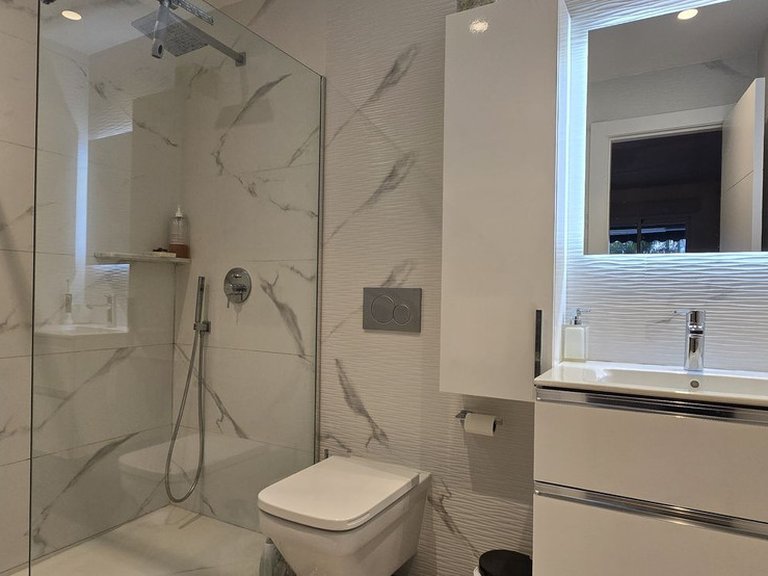 Apartment for Sale in Nueva Andalucía, Malaga 24