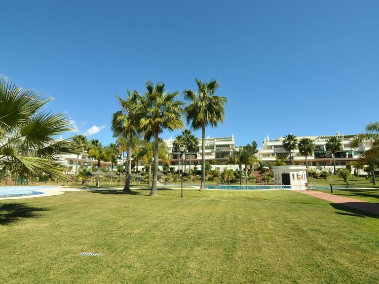 Apartment for Sale in Nueva Andalucía, Malaga 26