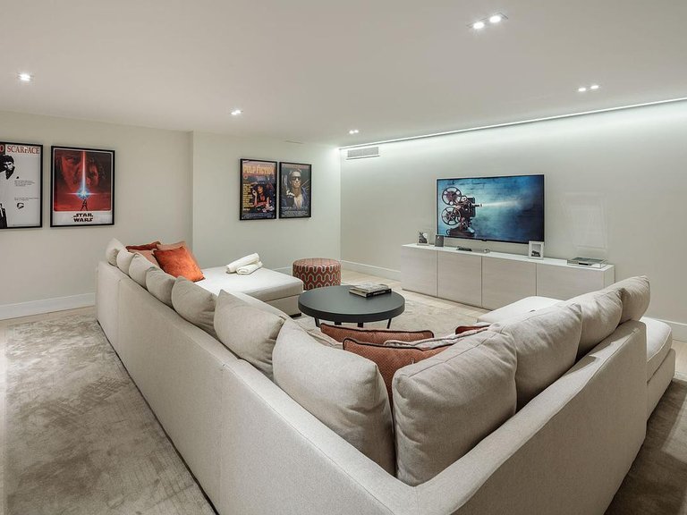 Villa for Sale in Marbella, Malaga 17