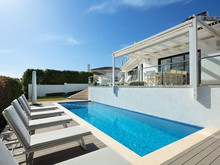 Villa for Sale in Marbella, Malaga 18