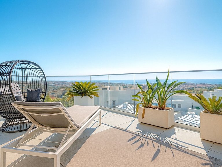 Apartment for Sale in Calanova Golf, Malaga 1